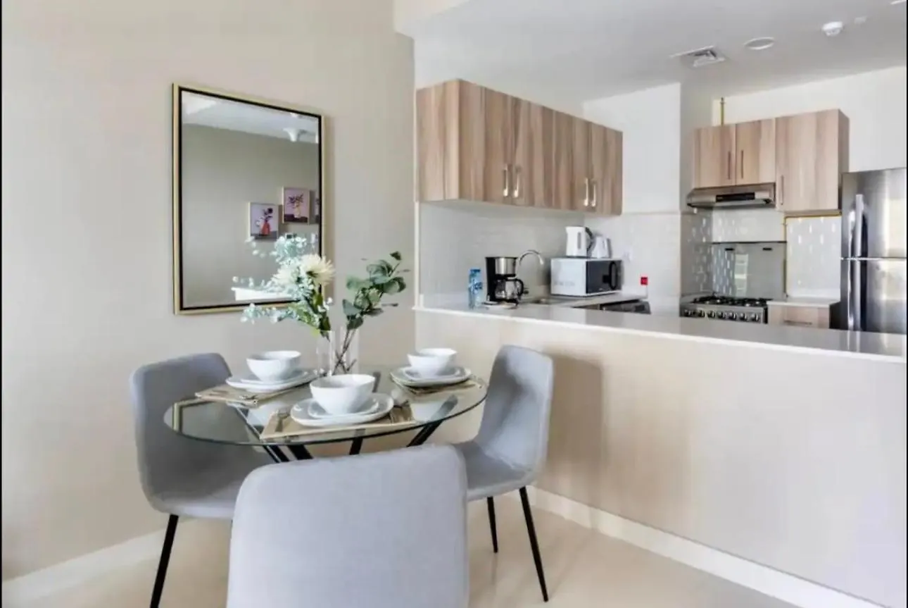 1Br Hera Tower Dubai